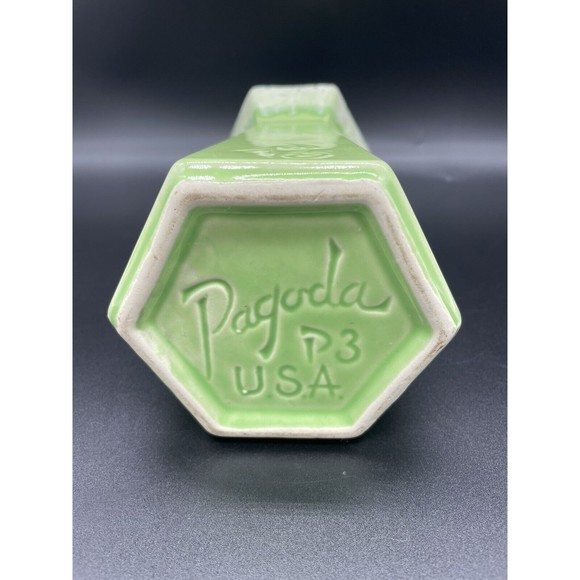 HULL USA VINTAGE VASE - PAGODA P3 AMERICAN ART WITH CHINESE SCRIPT - GREEN USA - Picture 6 of 8